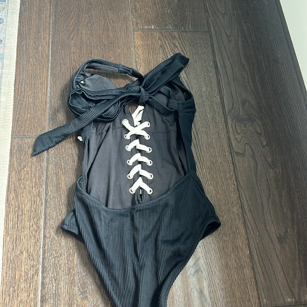 Cupshe | One Piece - Picture 2 of 2